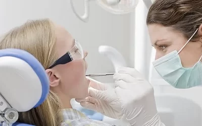 “Teeth Whitening: Is It Right for You?”